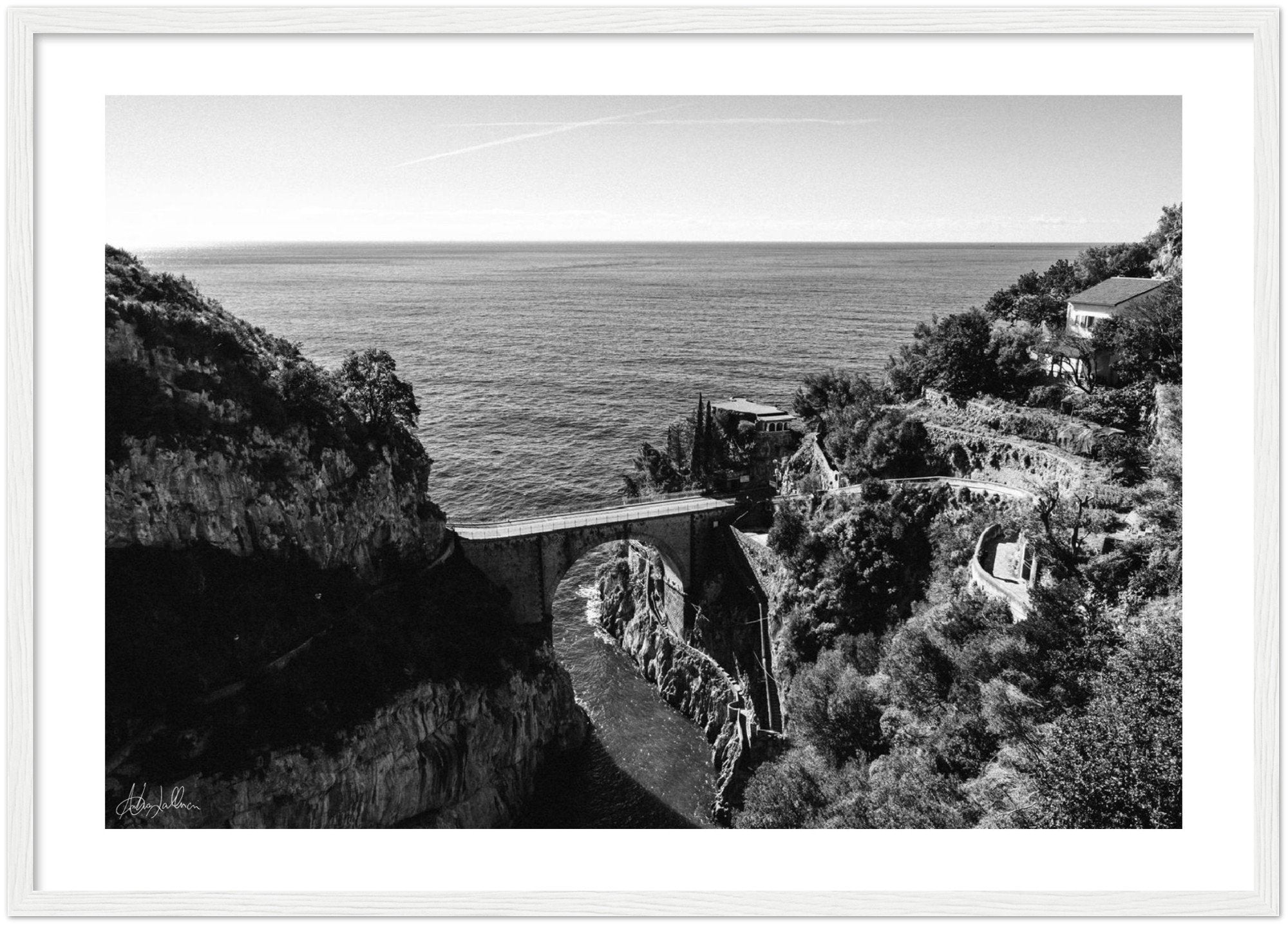 "The Bridge" Furore B&W - Wooden Framed Print